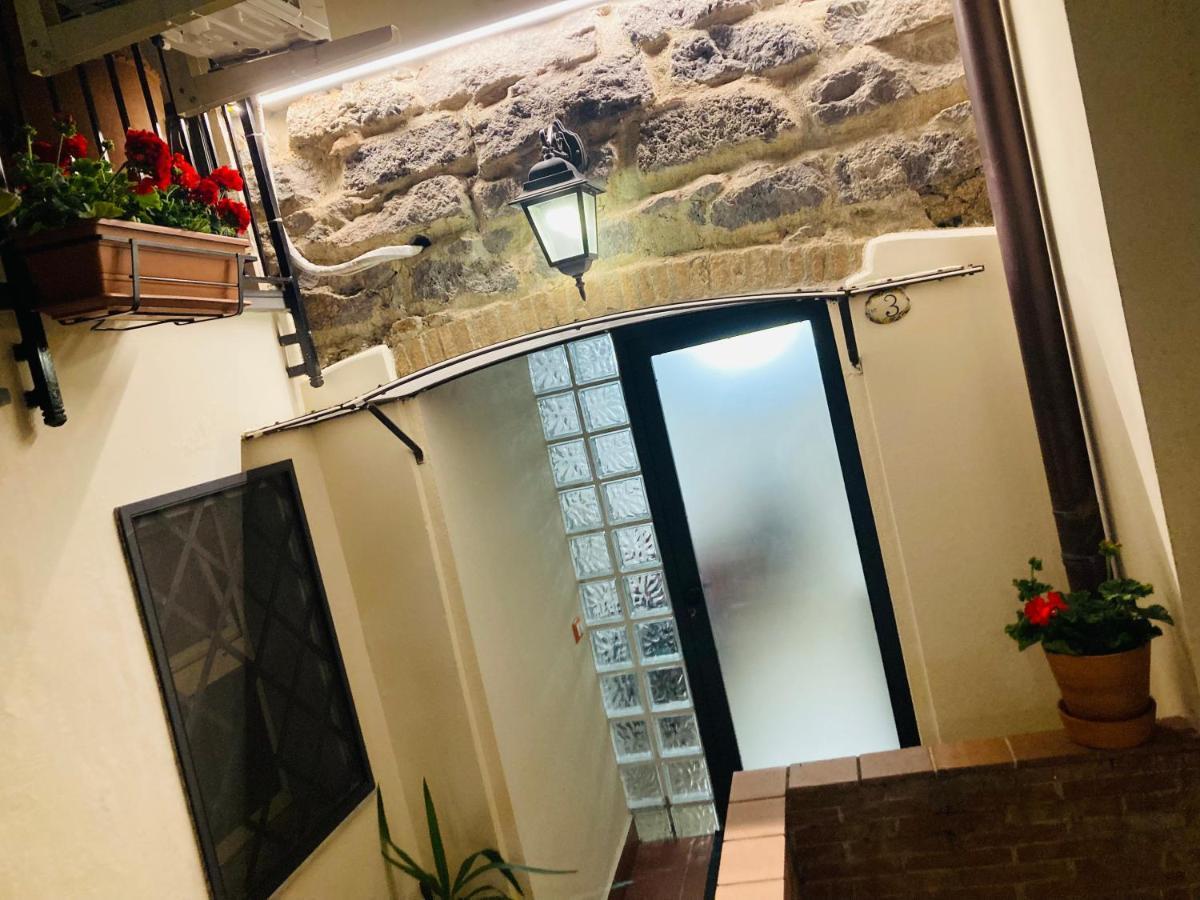 Lavica Di Mezzo Apartments Catânia Exterior foto